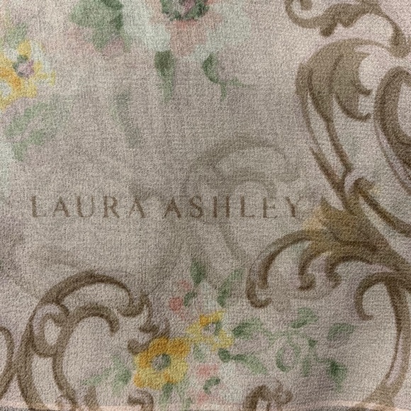 Scarf - Picture 3 of 6